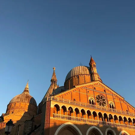 C20 بيت ضيافة بادوفا